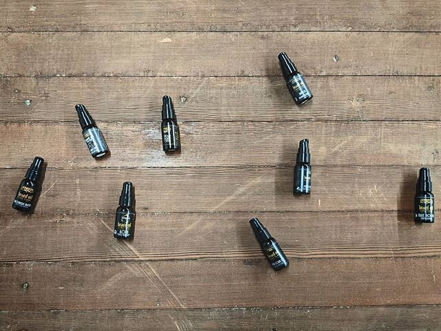 Beard Oils of all kinds available on our website...woodsy, spicy, juicy, sophisticated, mild, and more!
.
.
.
#vonbros #beardoil #bestbeardoil #allnatural #mensgroomingproducts #beardcare #madeinmanitoba