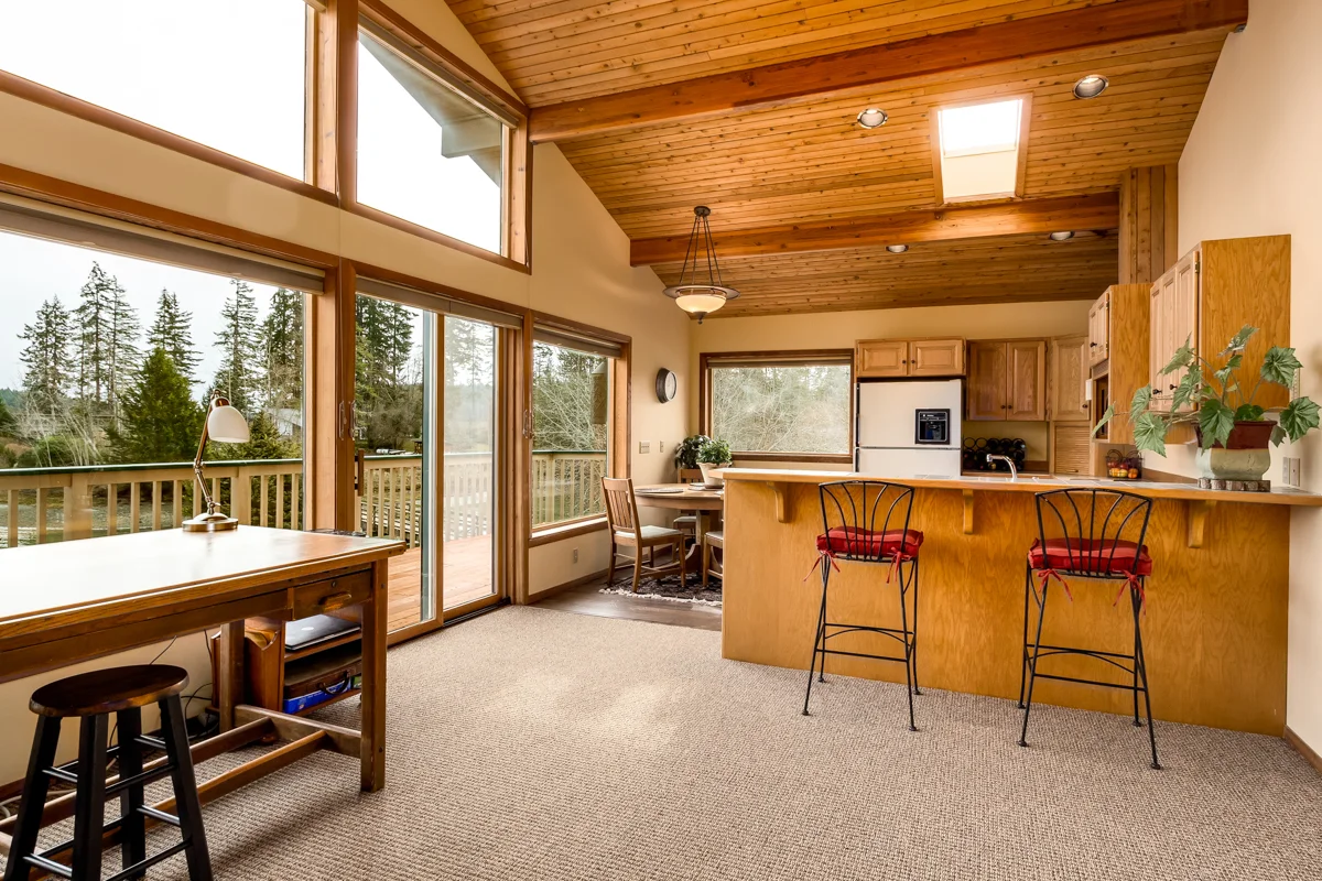 36 Guest House Dining Room.jpg