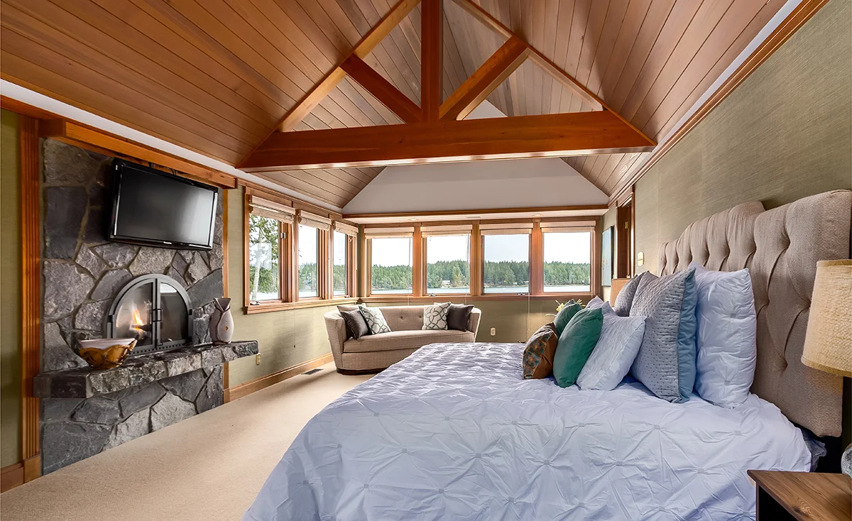 21 Master Bedrm Ocean View.jpg