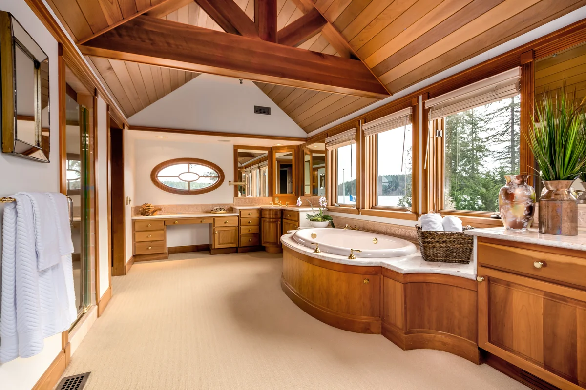 24 Master Bath Vanity-Ocean View.jpg