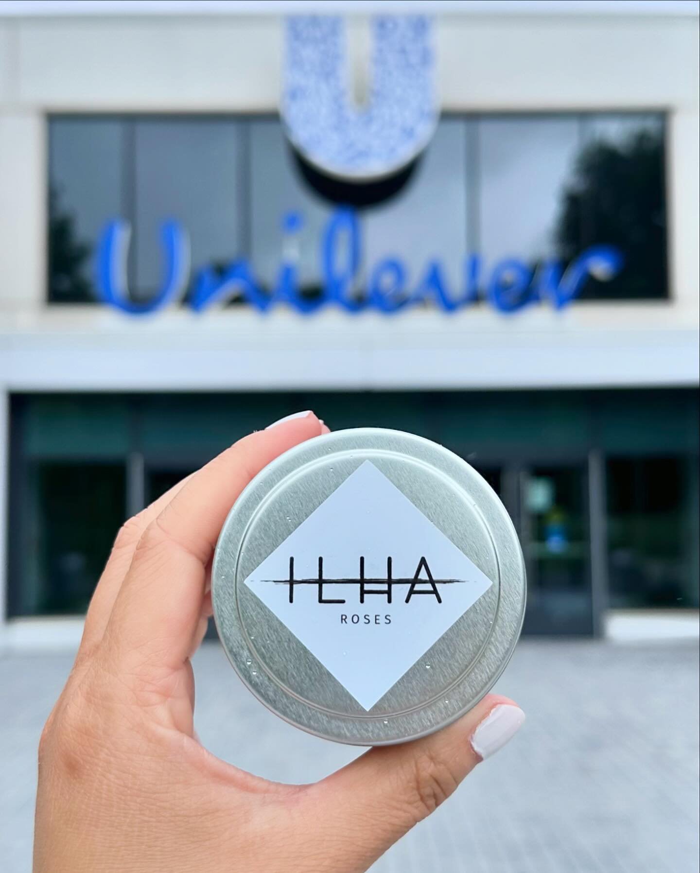 We popped up at Unilever earlier this week in support of AAPI month and to highlight fellow AAPI-owned small businesses, and we had a blast!! 

Thanks so much for having us, @unilever! ☺️ #ilhacandles