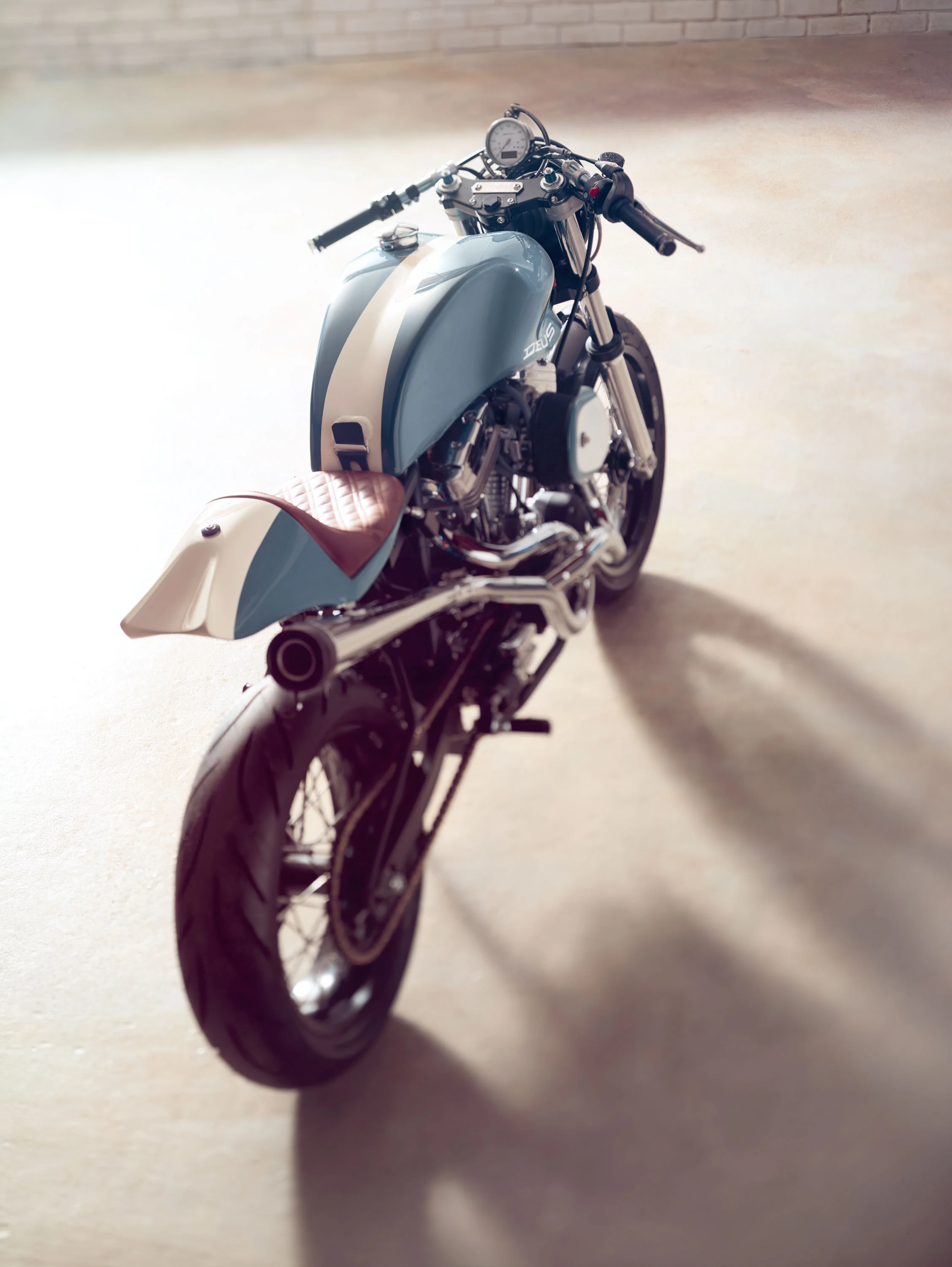 TrevorPearson Deus blue Framer overhead3000.jpg