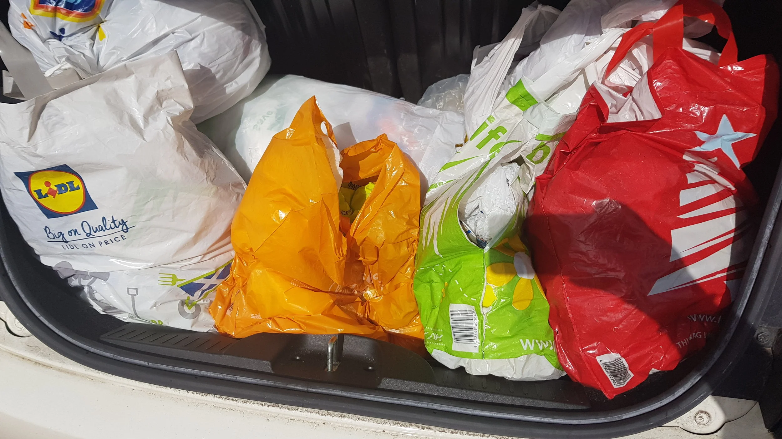 plastic-bags.jpg