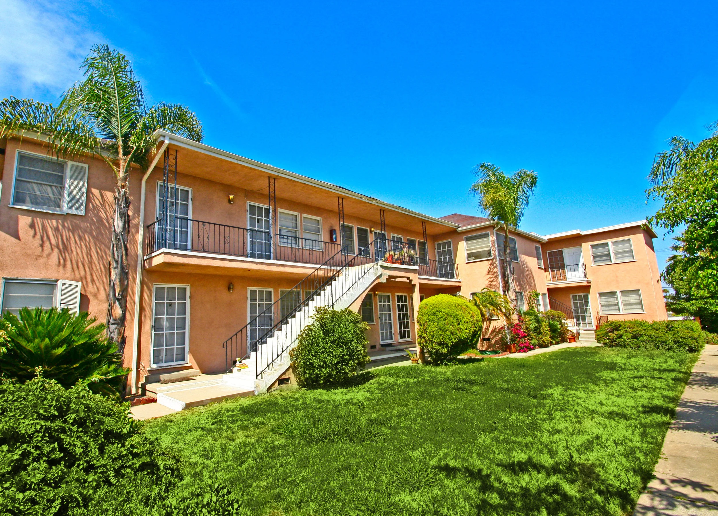 Robertson Apartments