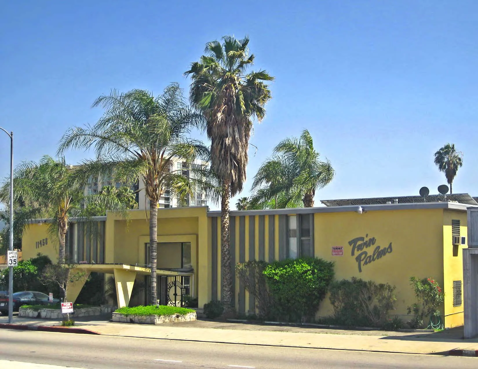 Twin Palms Apartments