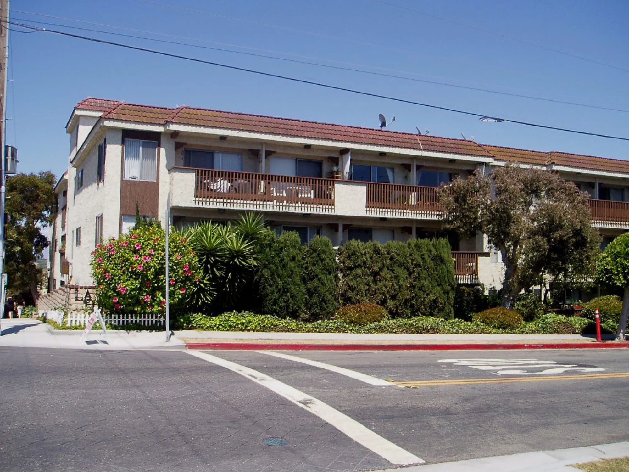 4th Street Apartments