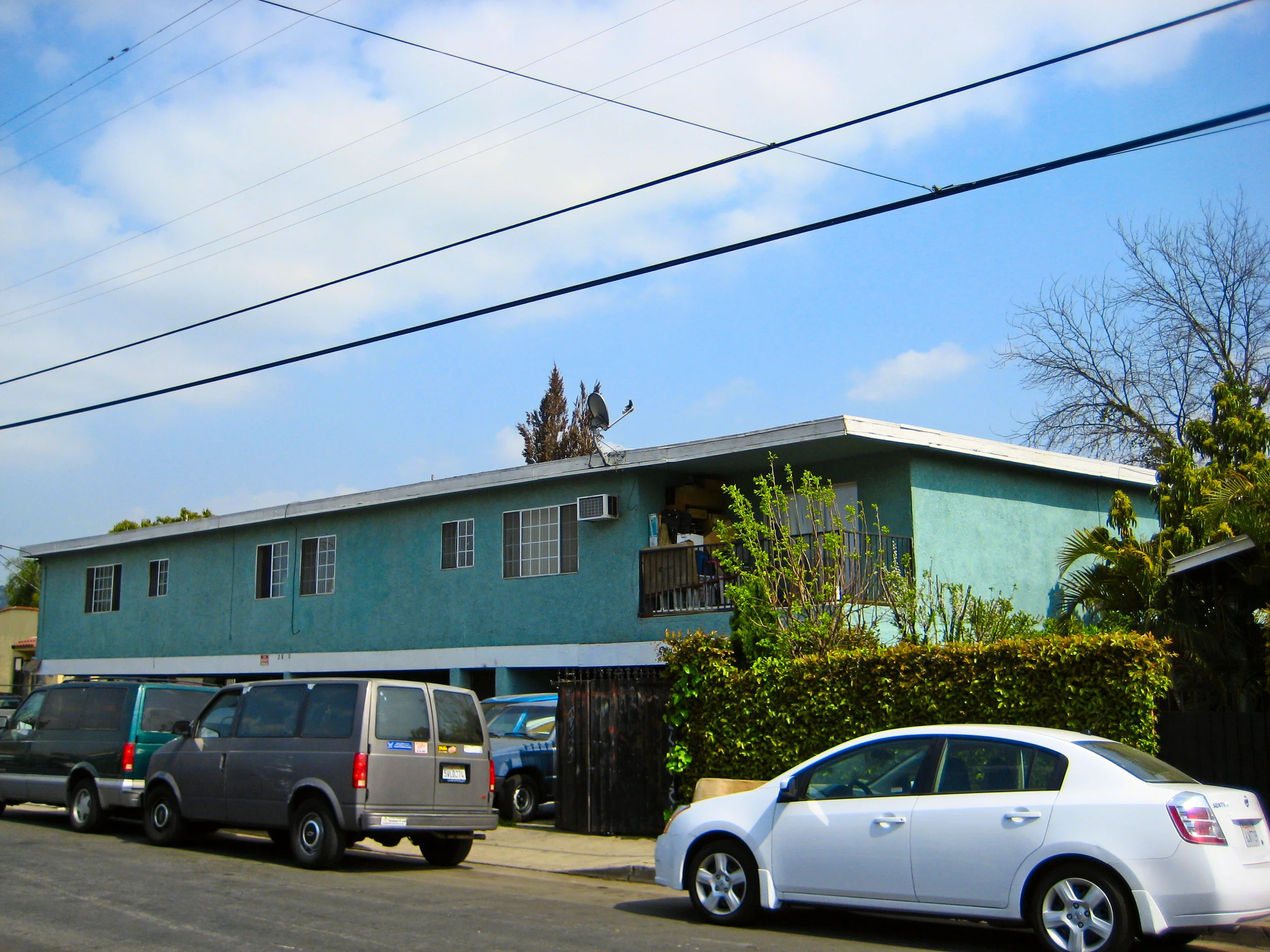 Frogtown Apartments 