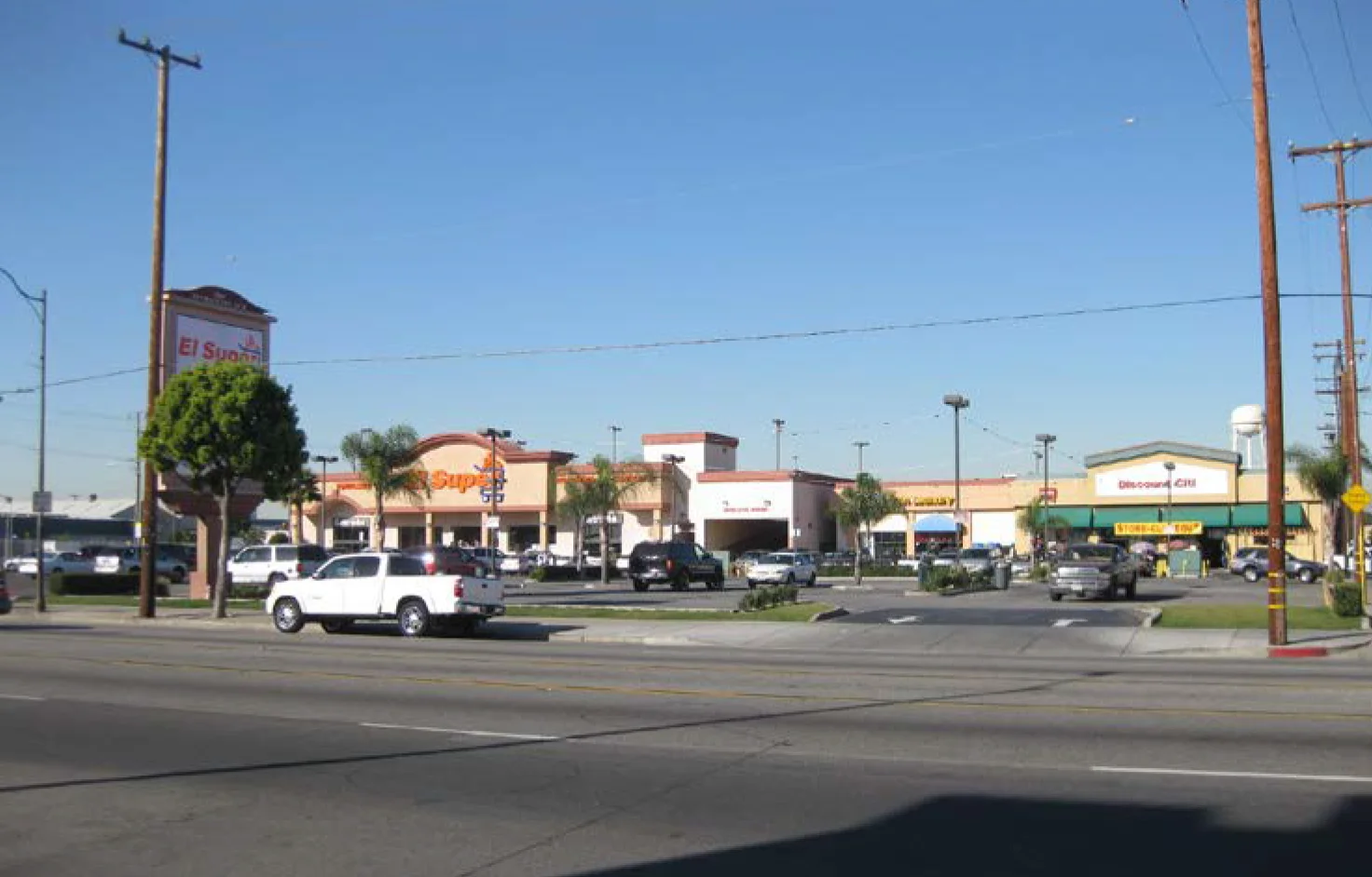 IREA Brokers $11.8 Million Retail Shopping Center in Huntington Park, CA