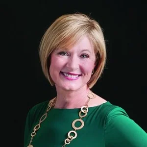 Carolyn-Holly-crop.jpg