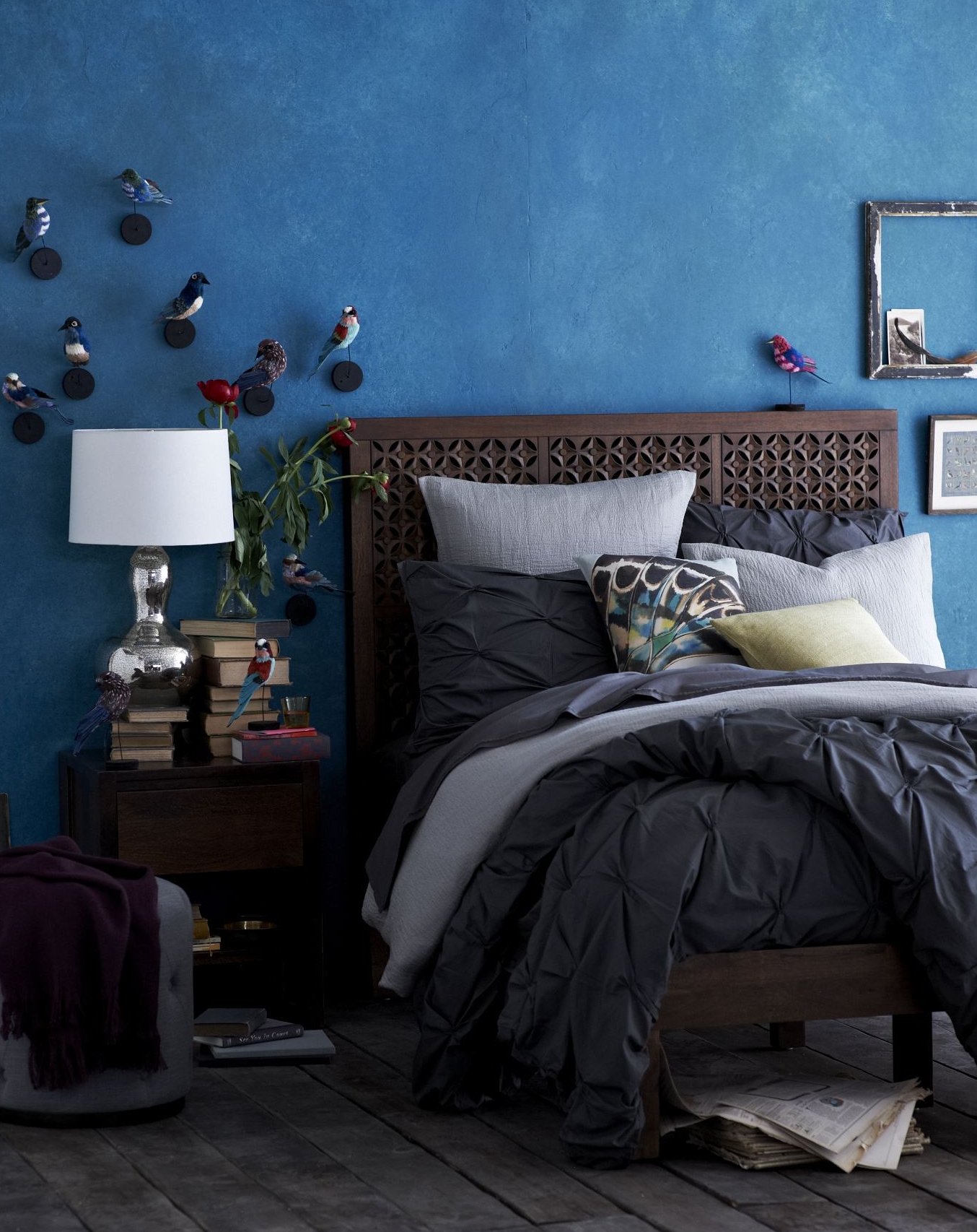 b7-carved-headboard-hero-ho13-083.jpg