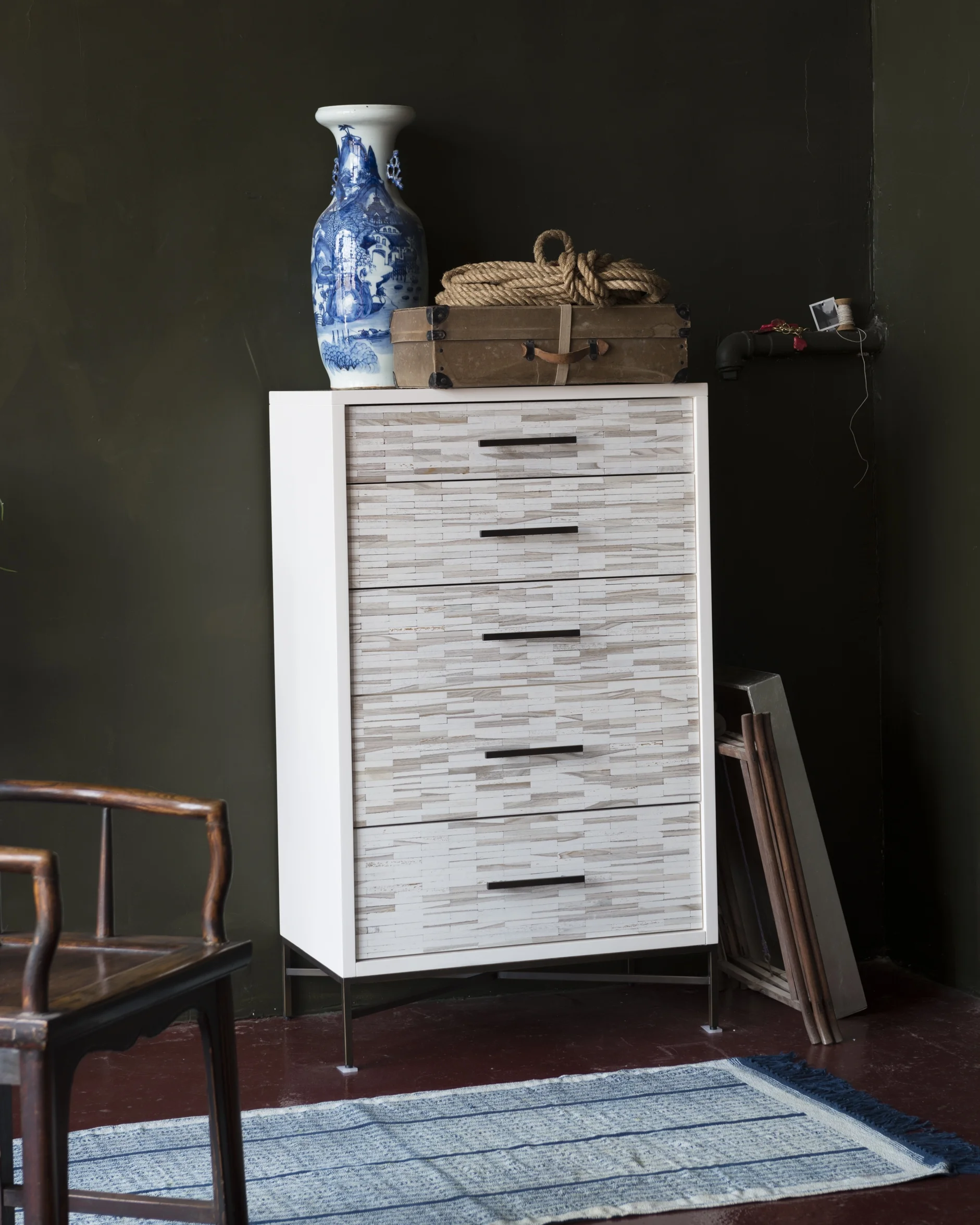 b9-tiled-storage-sell-fall13-1.jpg