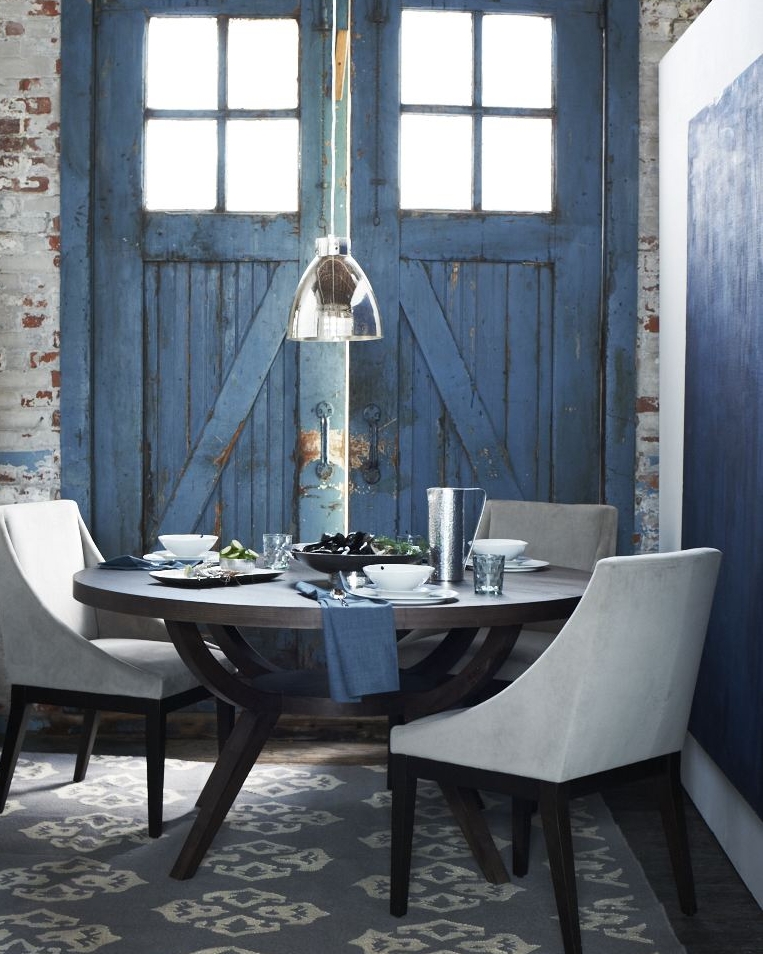 D6_TurnWoodPedestal.Feature.med.HERO.V2_050.jpg