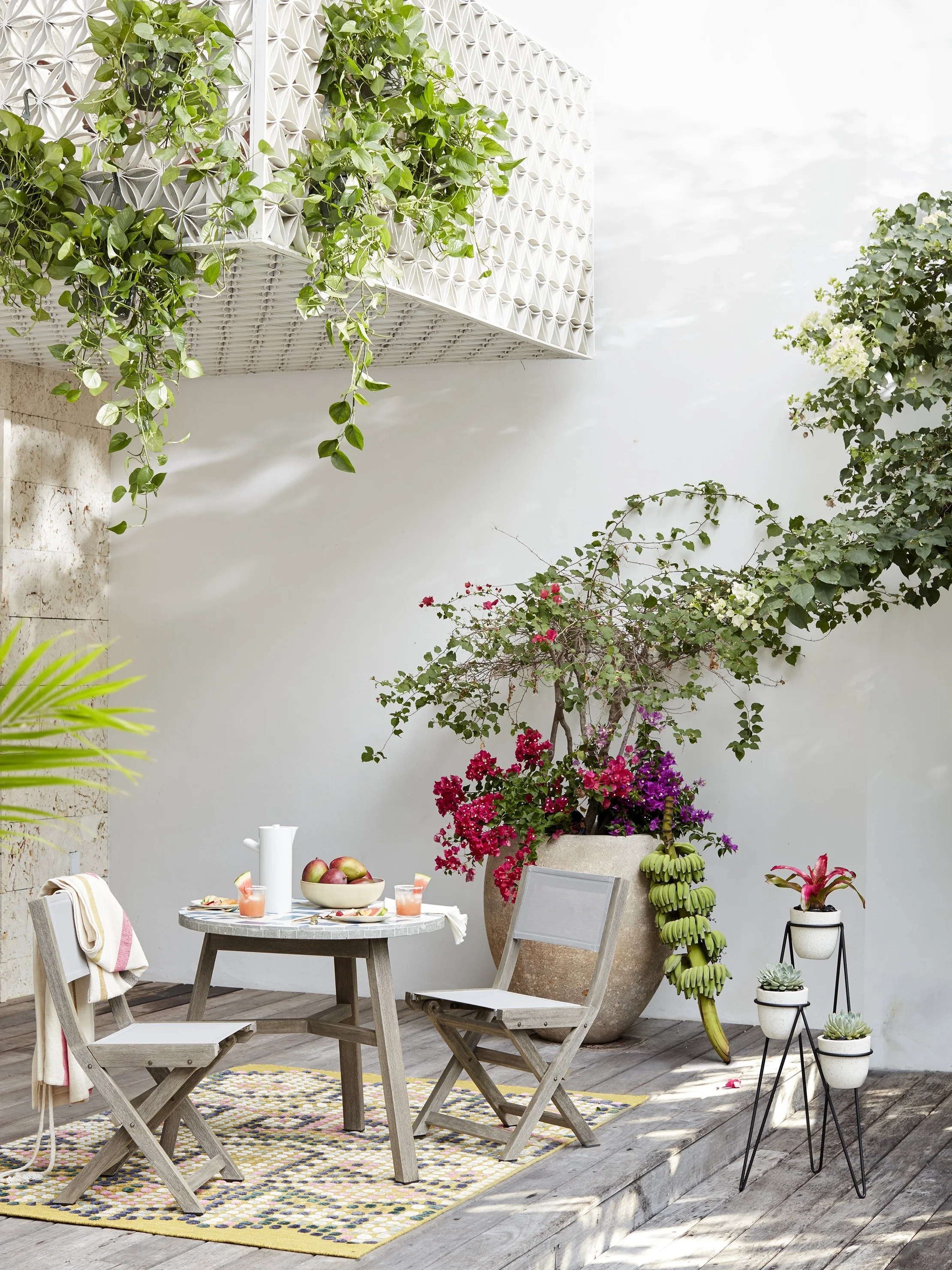 O9-main-mosaic-bistro-su17-v2.jpg