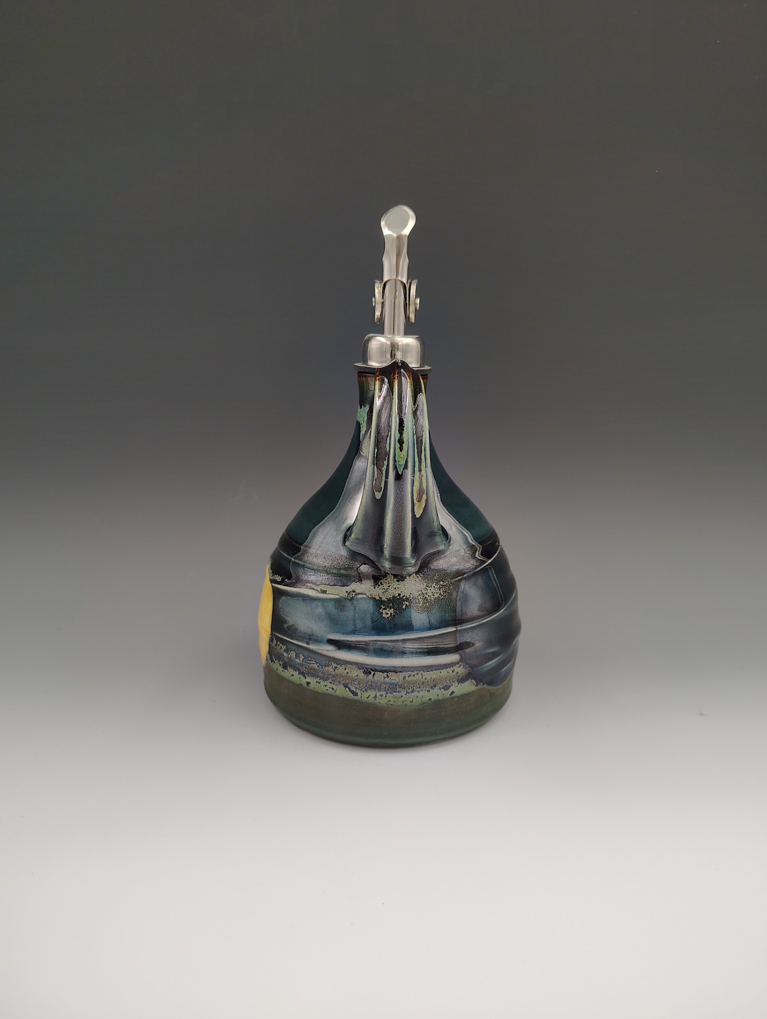Oil Bottle 10c.jpg