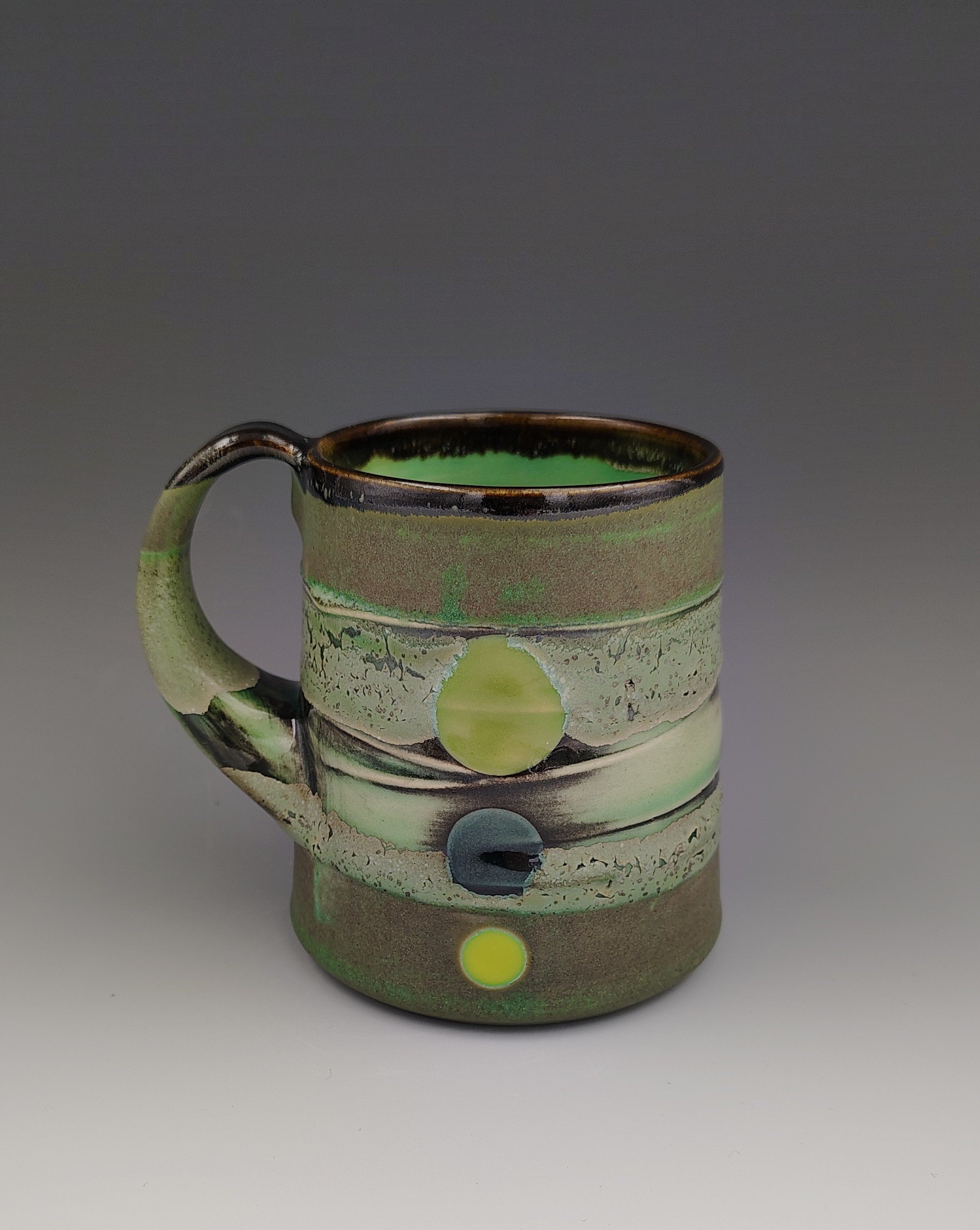 m.mug7b.jpg