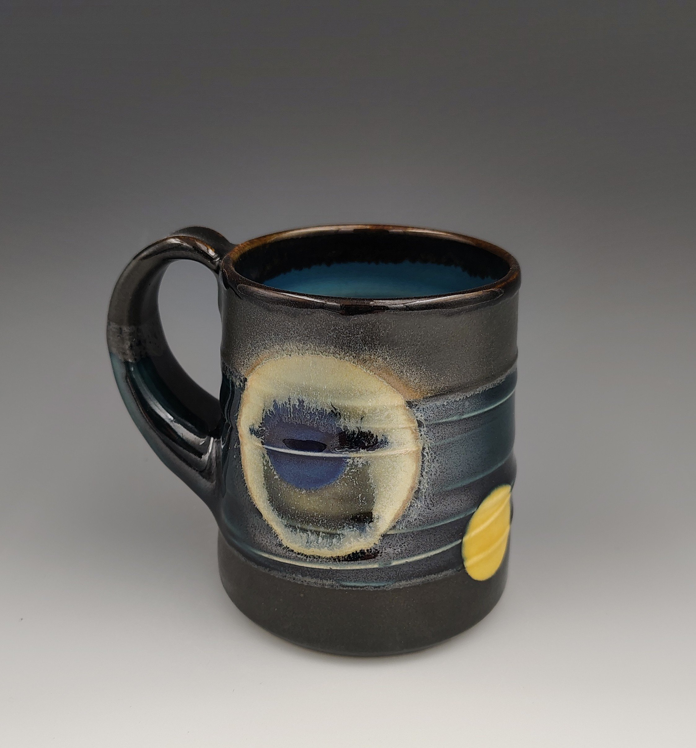 Medium Mug 17b.jpg
