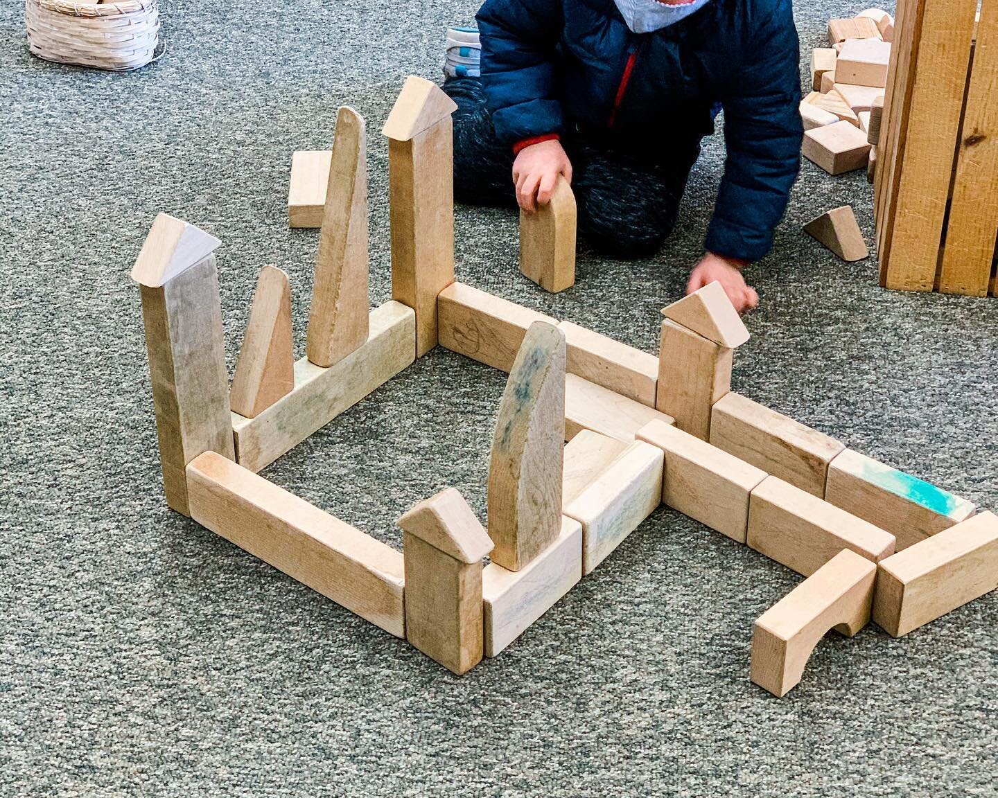Can you guess what this is? 🏰

Image Description: A student builds a castle with wooden blocks.

#preschool #preschoolActivities #EarlyChildhoodEducation #TactileLearning #GlendalePreschool #PreschoolLife #PreschoolIsFun #GlendaleCA #PreschoolRocks 