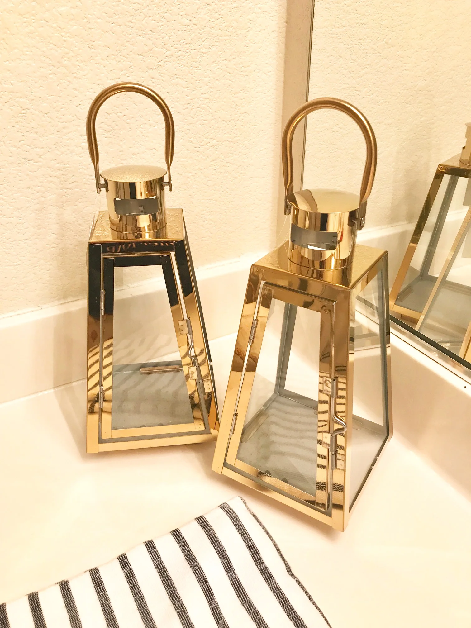 accents - lanterns.jpg