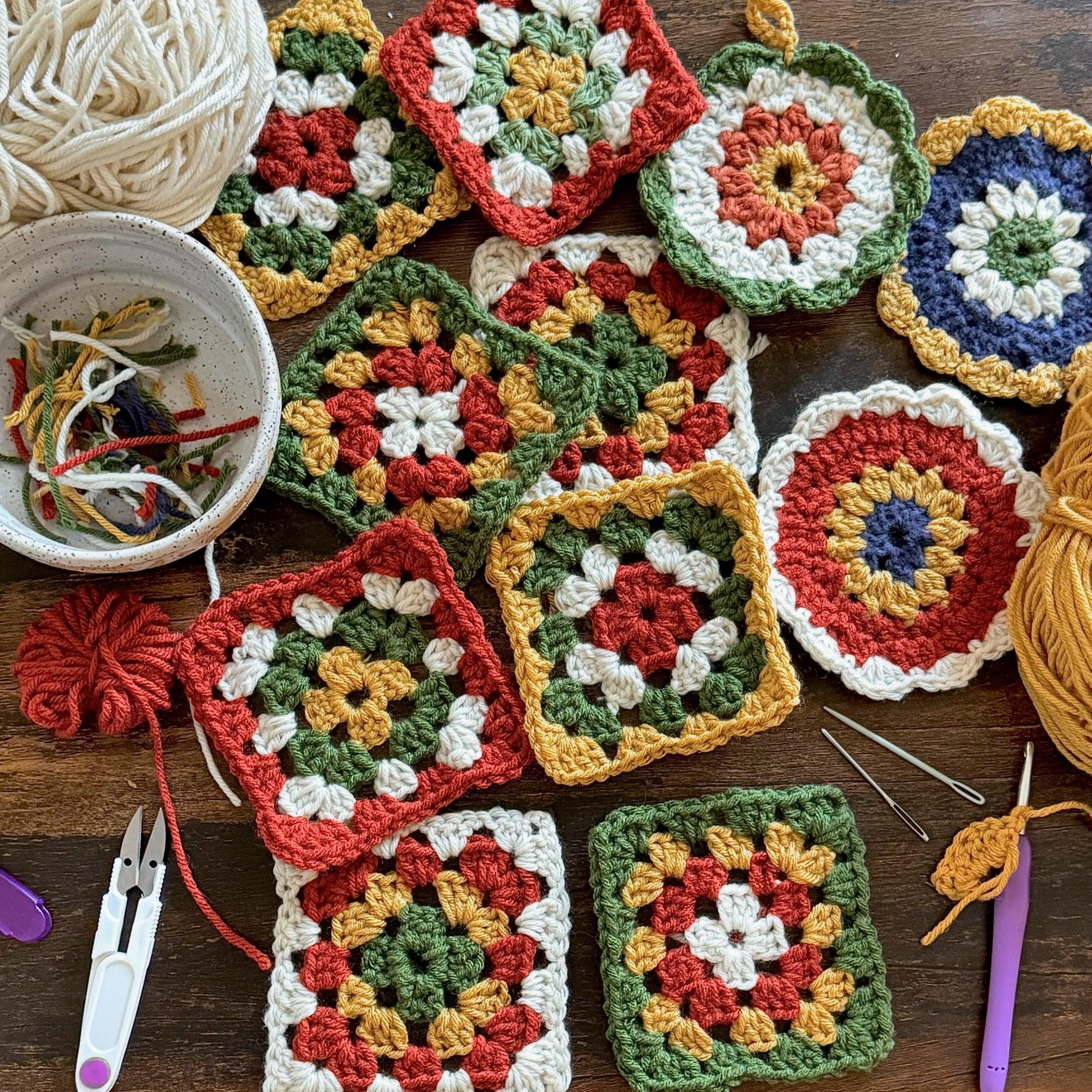 joining the fiber arts party 🧶 and i couldn&rsquo;t be more thrilled!! tons of granny squares for now