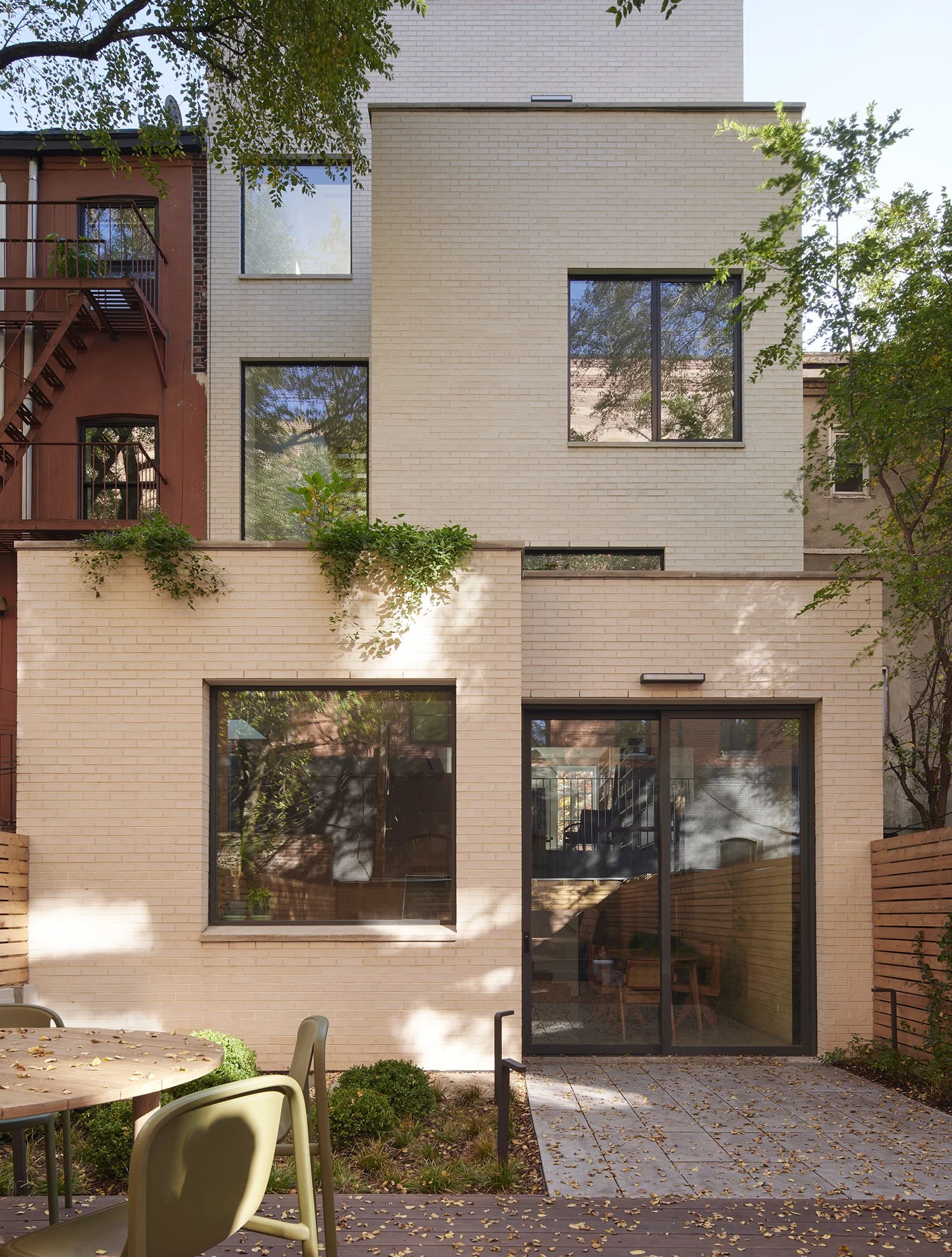 z house facade rear brick