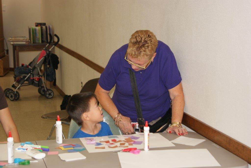 2012 Pam Holland Story Telling Public LIbrary 10-22-12 (25).jpg