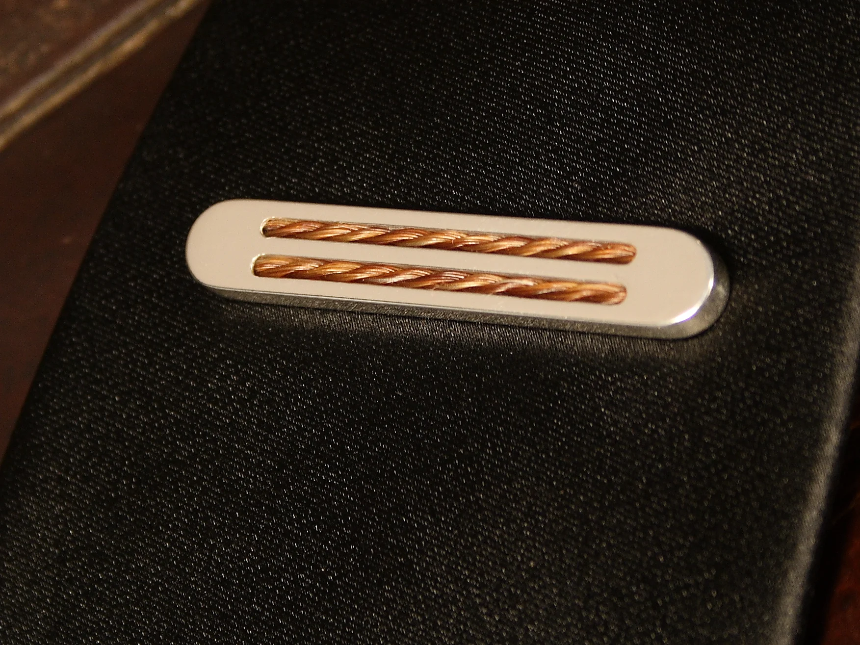 EQ 120 Magnetic Tiepin.JPG
