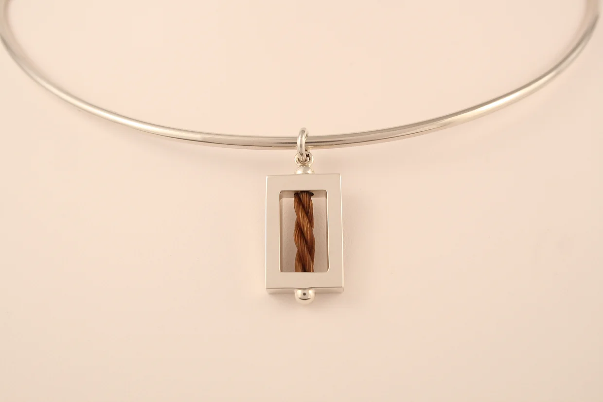 Equinelox EQ130, Horsehair Pendant