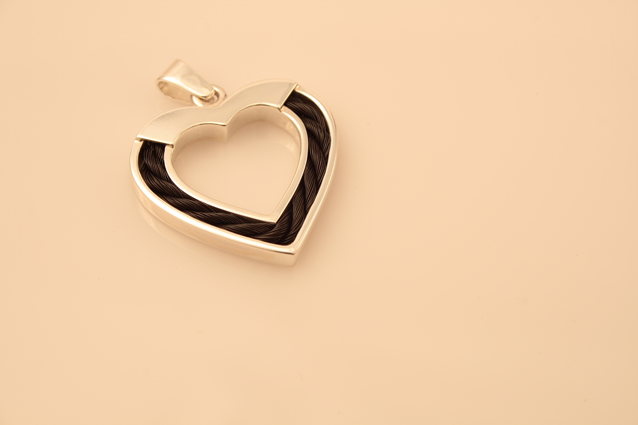 Equinelox EQ140, Horsehair Love Heart Pendant 