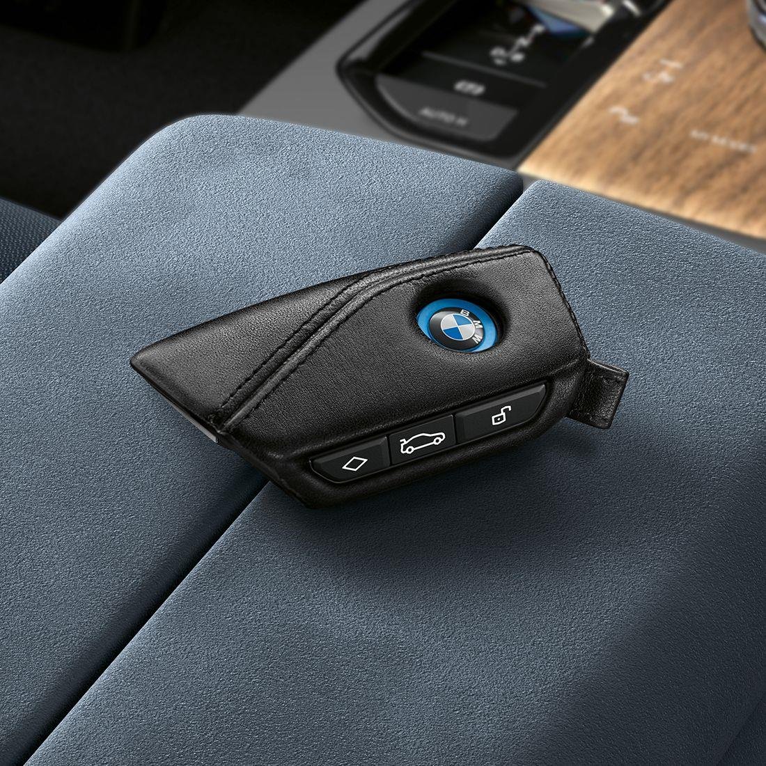 Genuine BMW Leather Key Case 82295A2C220 - 1.jpg