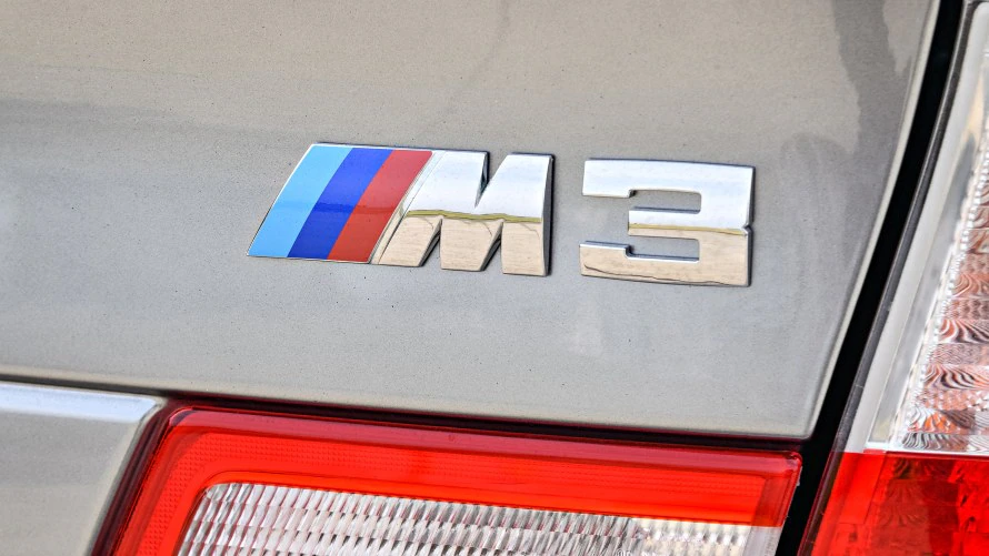 E46 M3 Wagon Trunk Emblem.png