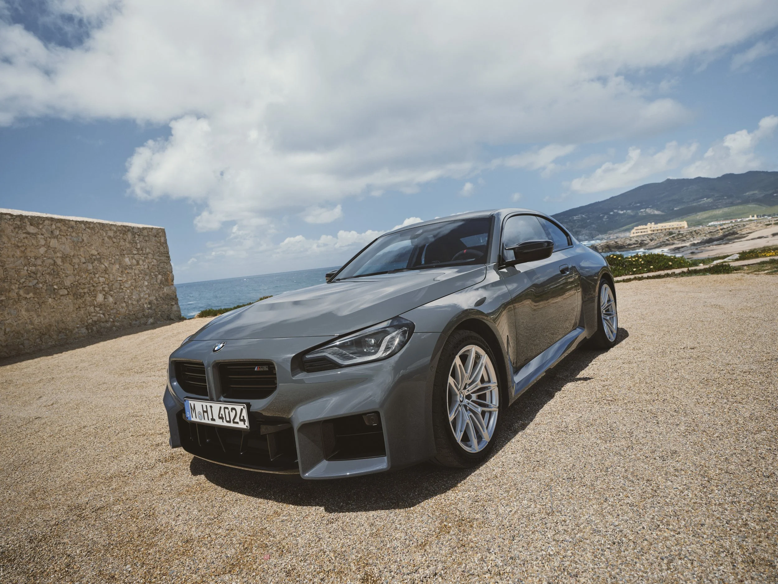 Genuine BMW G87 M2 LCI Front Grille Emblem 51137907771 - 5.jpg