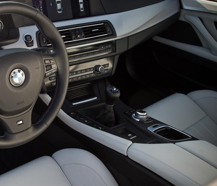 Genuine F10 M5 Illuminated Manual Shift Knob + Boot 3.png