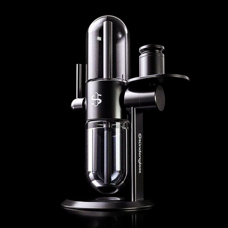 Stundenglass gravity bong and hookah for the smoothest contactless smoking experience!!! Available now in store!!!! 
#stundenglass #goldenbc #goldenrules #highquality #gravityperfected #360rotation #420 #hookah #420daily #bongs  #glassofig #710societ