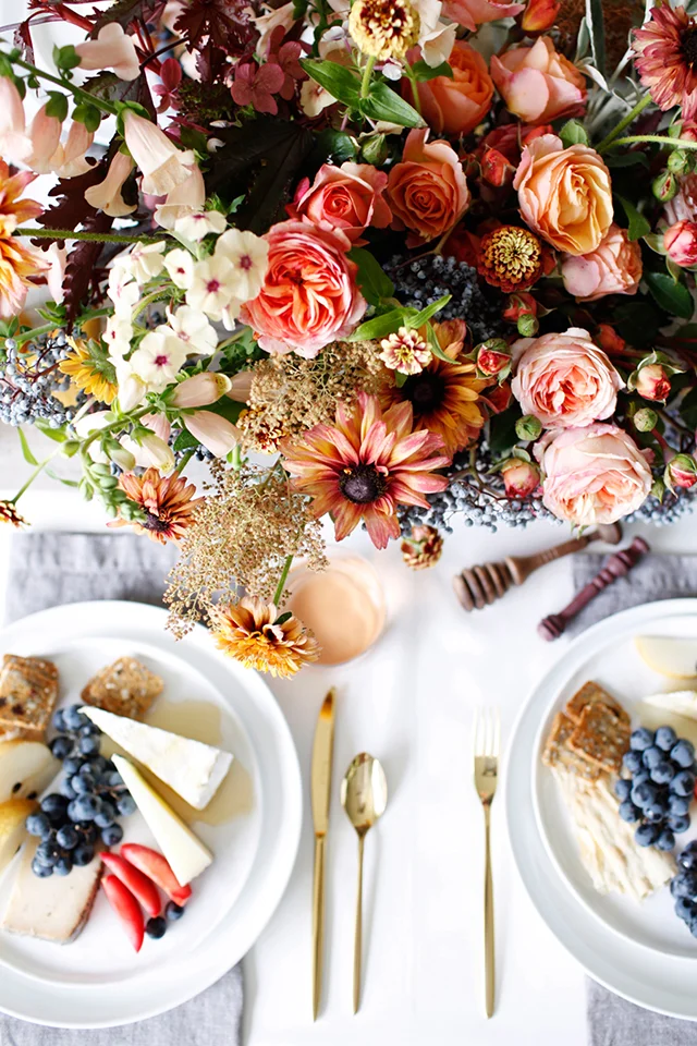 Photography: BELATHEÉ + Floral Design: MCKENZIE POWELL