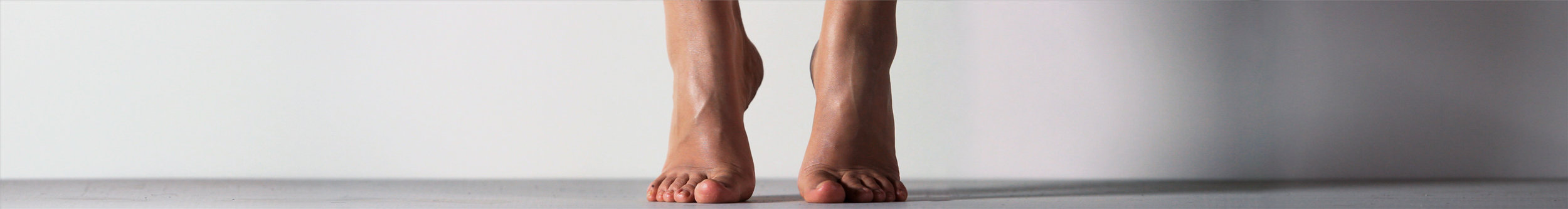 Sanchez, Casilda_Quisiera_feet_05.jpg