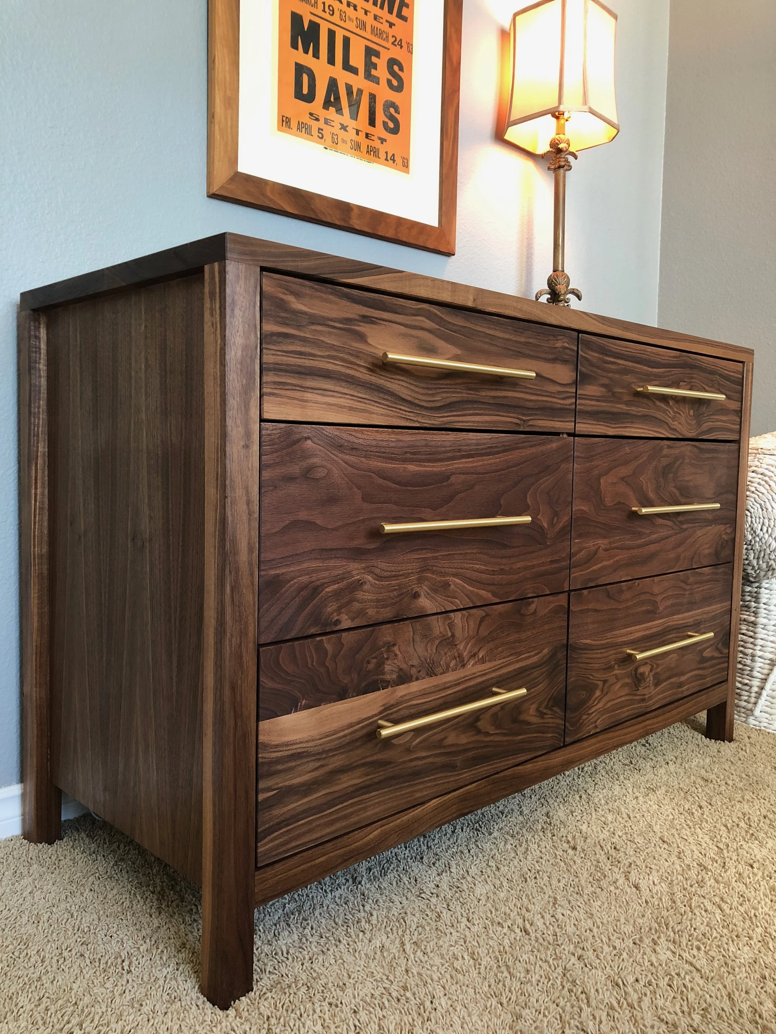Dresser 1.jpg