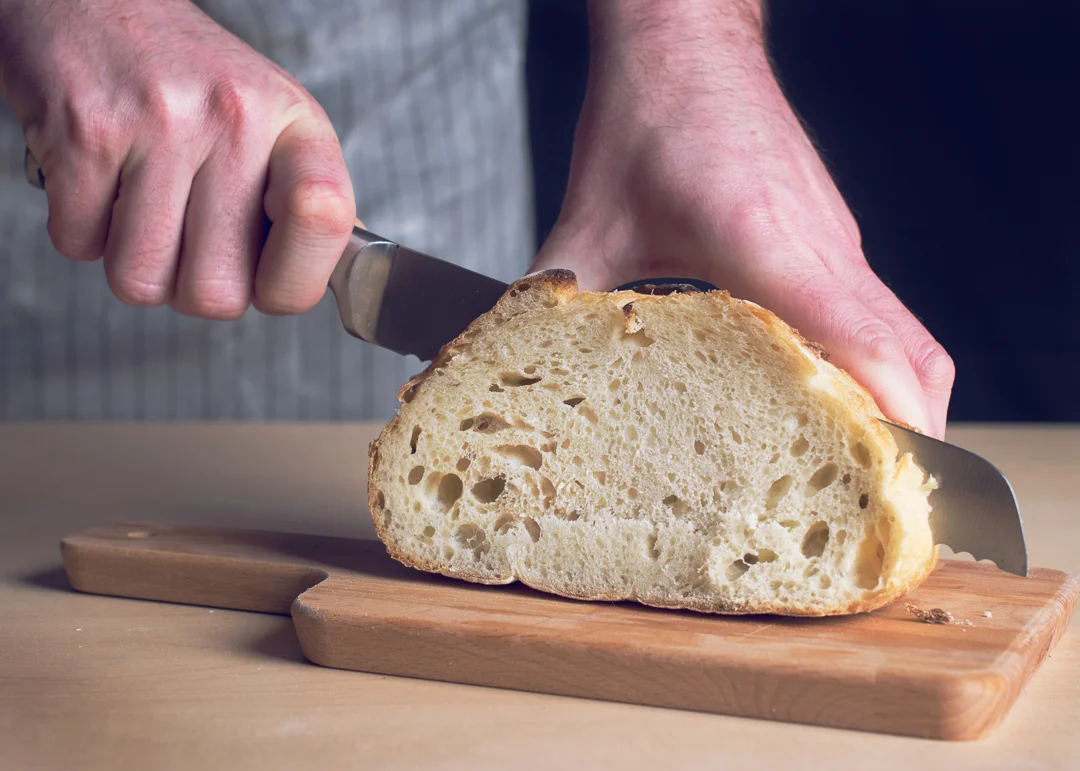 Cutting-bread.jpg