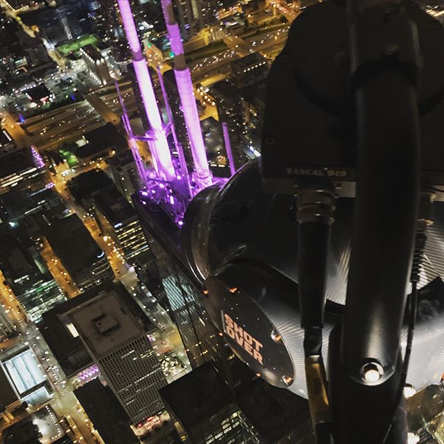 Getting a good #overhead view at the #searstower In #chicago with @eliterotorcraft and our @shotovercamera #shotoverf1 @reddigitalcinema @angenieuxlenses @meekeraviation #overthetop #nightshoot