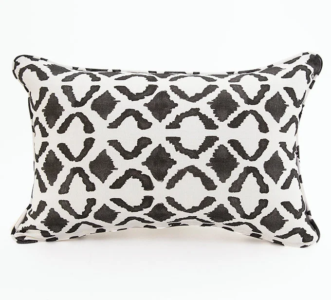 Maasai lines black 30x45.jpg