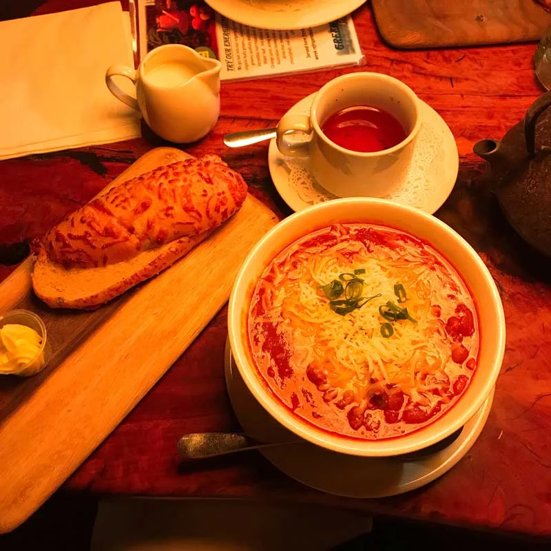 Yummy chili with jalapeno bread. @sipsandnibs