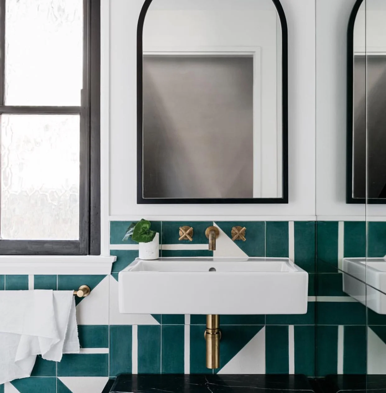 These teal tiles! If I was to use colour.