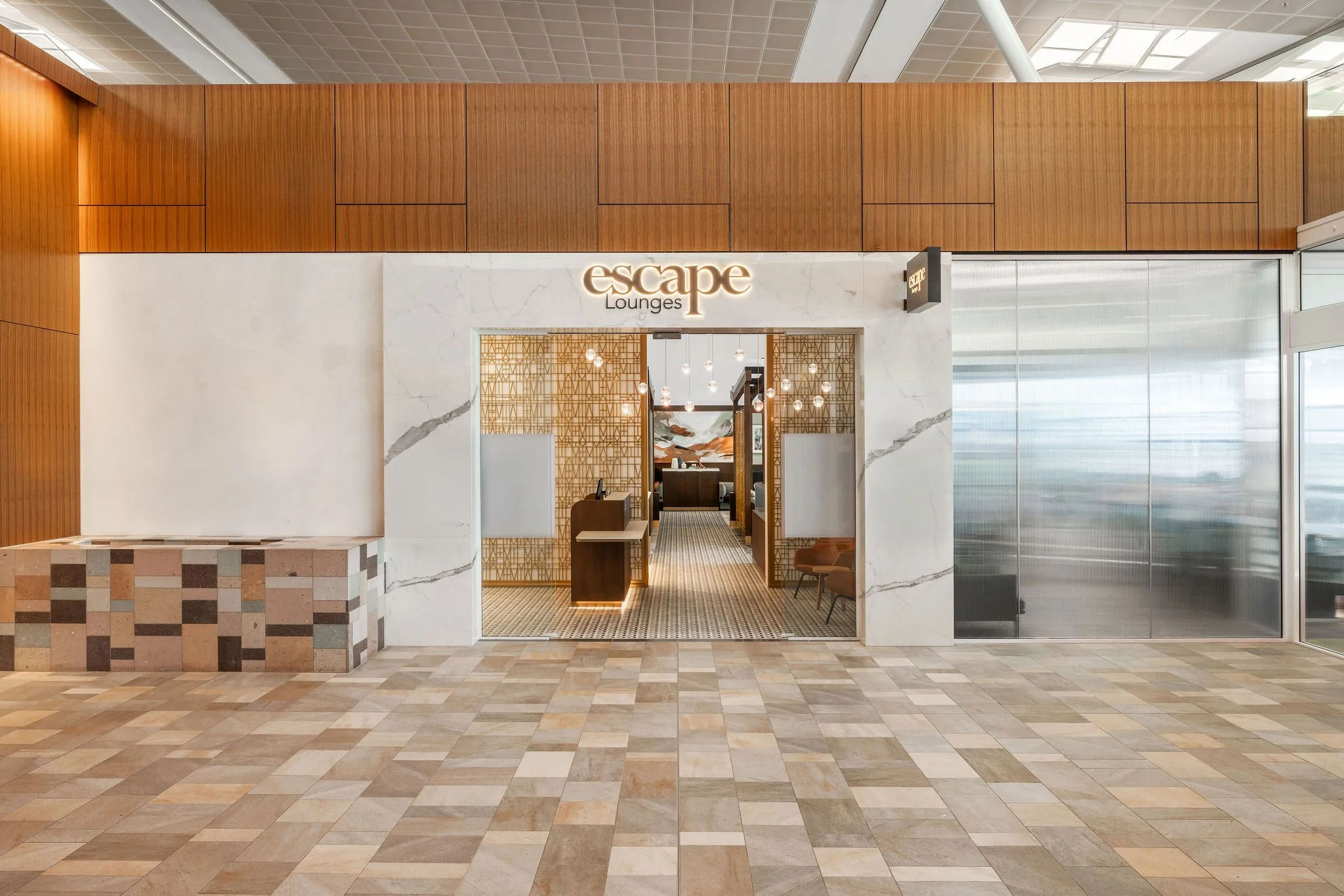 Tanika-Blair-Photography-Escape-Lounges-Brisbane-Internatitonal-Airport-1.jpg
