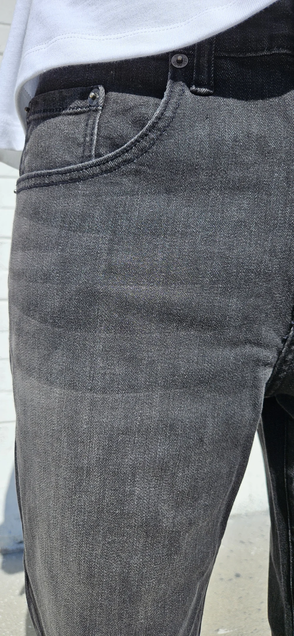 Fade Black Relaxed Fit Jeans – Washed 90s Loose Straight Denim