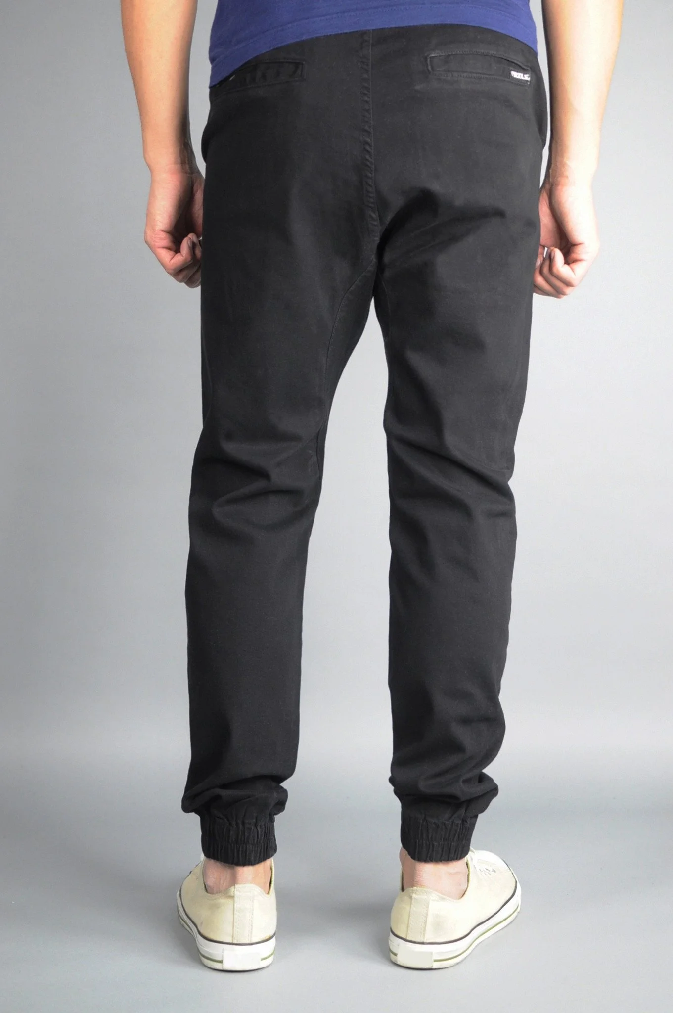 JOGGERS_-_7601_BLACK08c_2048x2048.jpg
