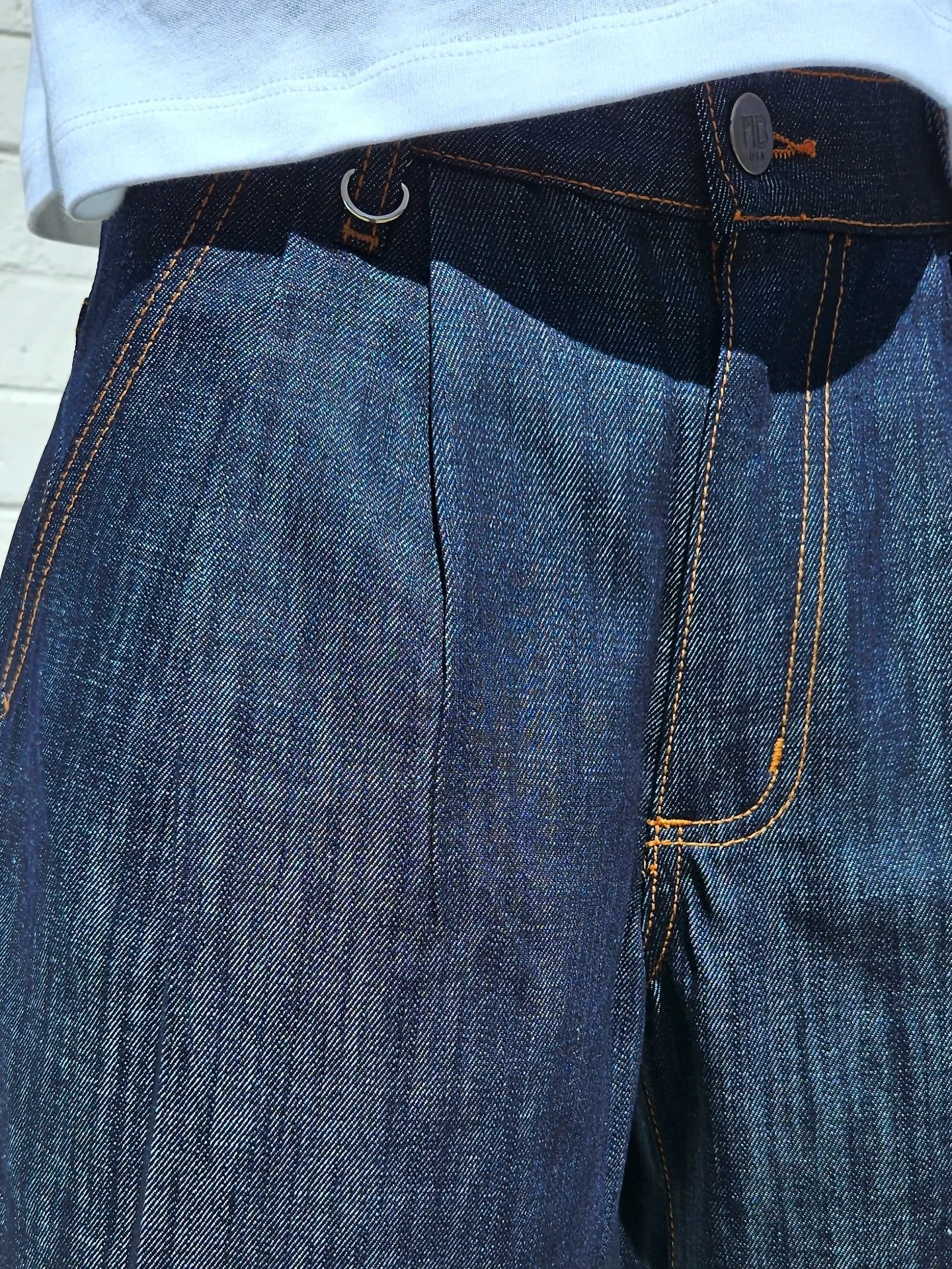 Double peated jorts with D-hooks are a definite must-have 😏