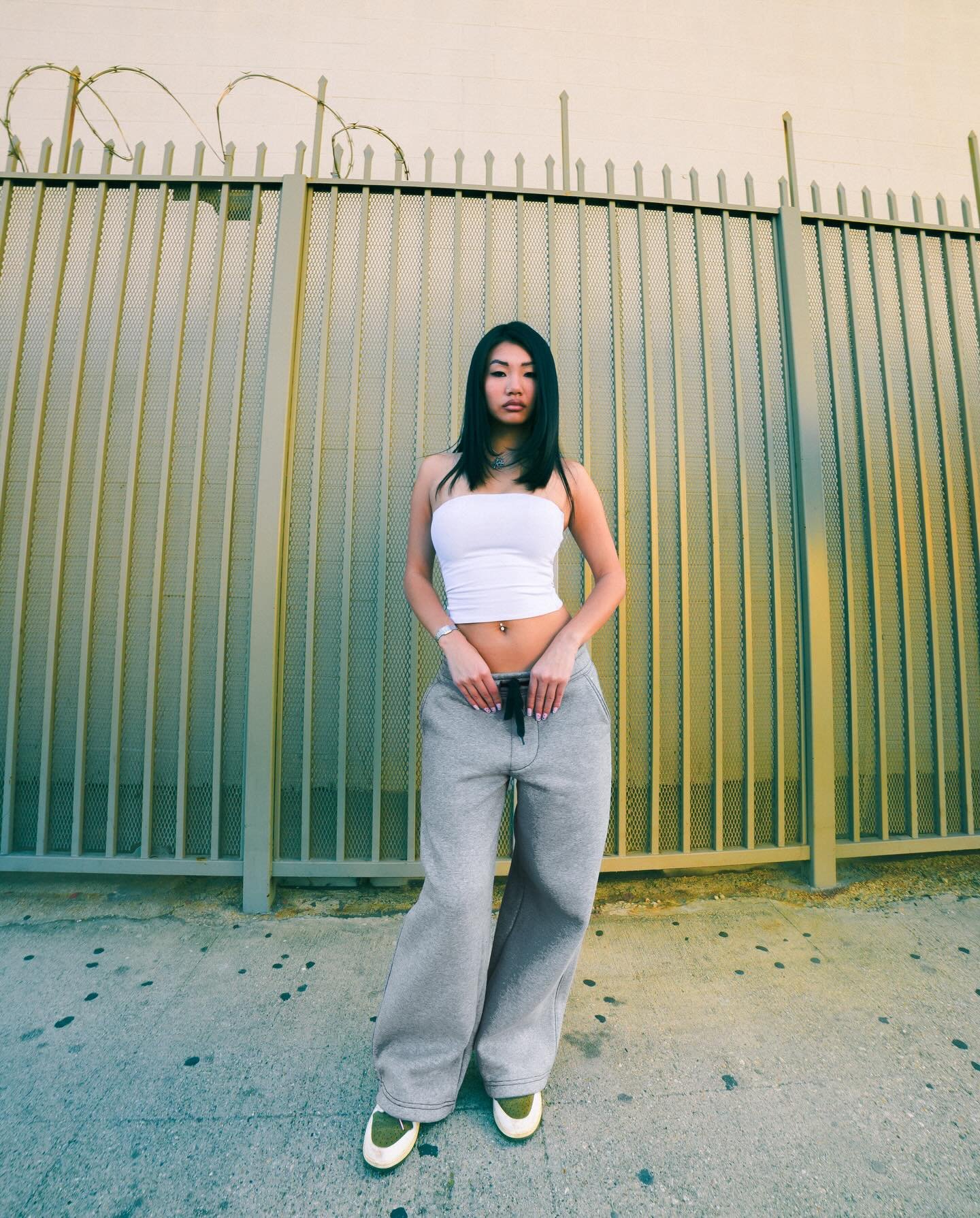 Heavyweight fleece sweatpants with a super baggy fit. 

Made in Los Angeles 🪡

Made from 400gsm fleece with jean-style stitching, a leather back patch, and a stretch waistband for comfort. Available in black and grey, XS&ndash;2XL 

OUT NOW