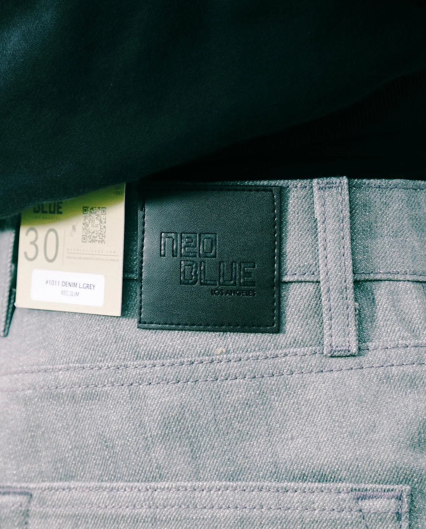 Denim Light Grey Straight Leg Jeans 👖🏷️

Made in Los Angeles 
Neo Blue Jeans &copy;