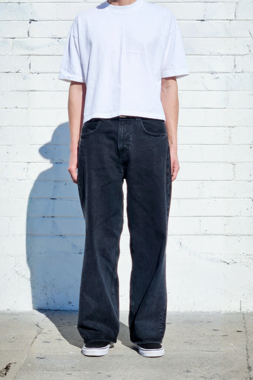 mens-denim-vintage-black-super-baggy-jeans-streetstyle-fashion.png