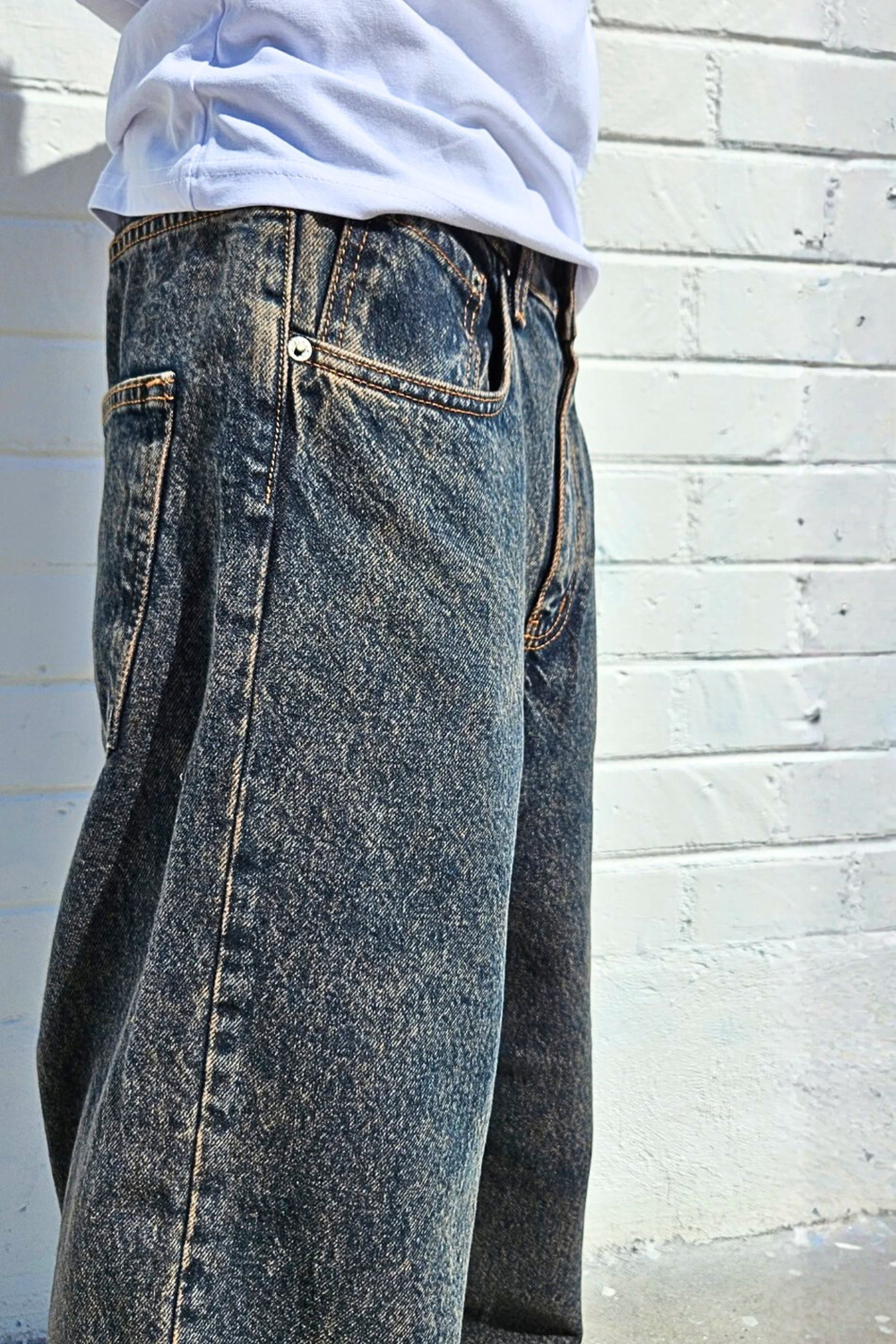 Brown Tinted Medium Blue Super Baggy Jeans — Neo Blue Jeans – Made