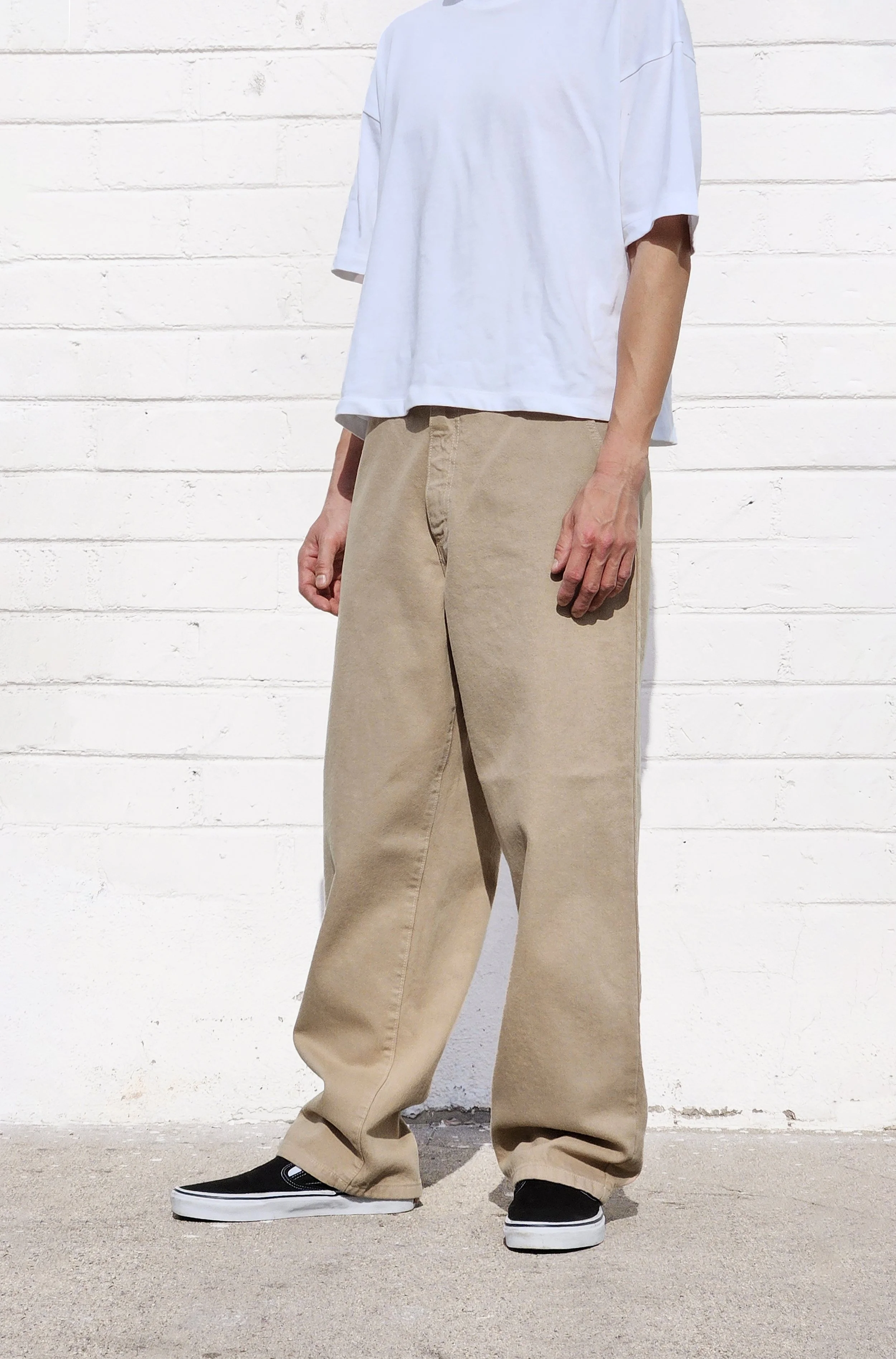 khaki-bull-denim-baggy-chino-pants-mens-streetstyle-outfit-inspo.jpg